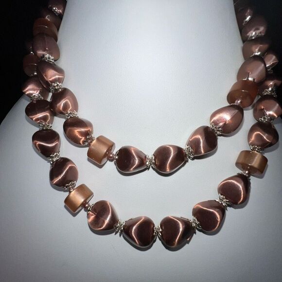 Vintage Signed Japan Iridescent Beads Double Strand Necklace - Picture 4 of 15